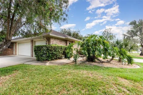 House in Ormond Beach, Florida 3 bedrooms, 225.2 sq.m. № 1631586 - photo 12