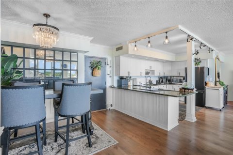 Copropriété à vendre à North Miami, Floride: 2 chambres, 159.05 m2 № 2350493 - photo 8