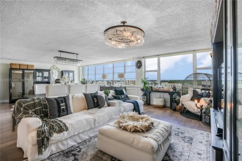Copropriété à vendre à North Miami, Floride: 2 chambres, 159.05 m2 № 2350493 - photo 9