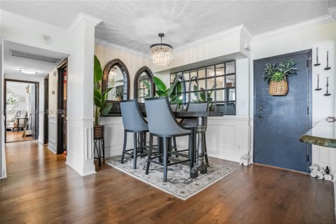 Copropriété à vendre à North Miami, Floride: 2 chambres, 159.05 m2 № 2350493 - photo 25
