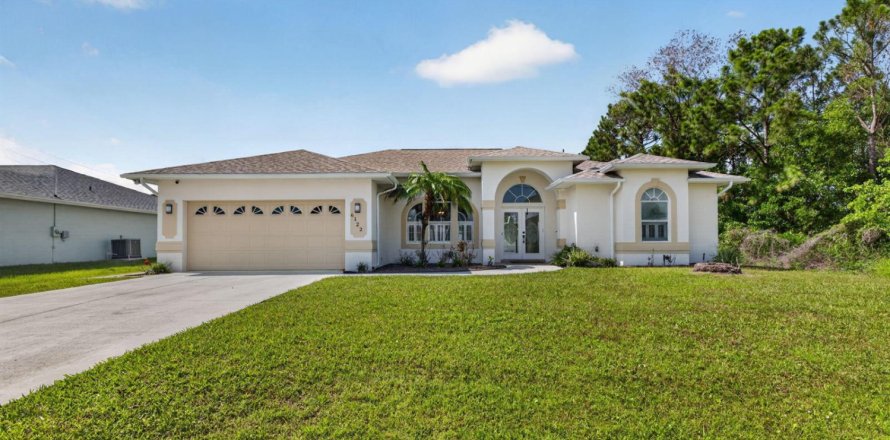 Casa en Port St. Lucie, Florida 3 dormitorios, 200.58 m2 № 2153632