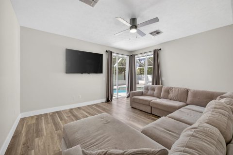 Casa en venta en Port St. Lucie, Florida, 3 dormitorios, 200.58 m2 № 2153632 - foto 16