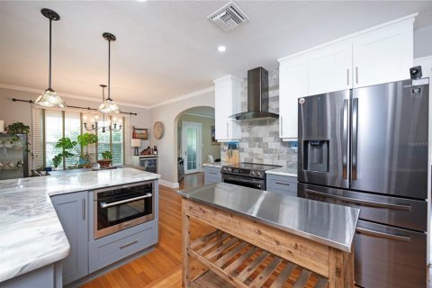 House in Saint Petersburg, Florida 2 bedrooms, 155.24 sq.m. № 1881173 - photo 16