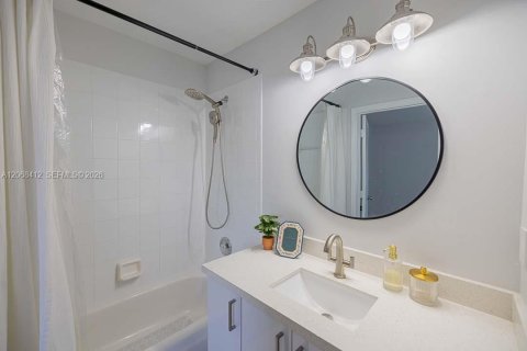 Touwnhouse à vendre à Pembroke Pines, Floride: 2 chambres, 124.3 m2 № 2305404 - photo 21