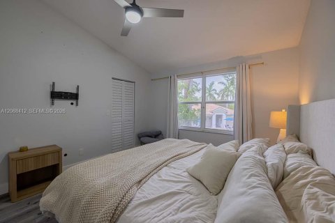 Touwnhouse à vendre à Pembroke Pines, Floride: 2 chambres, 124.3 m2 № 2305404 - photo 11