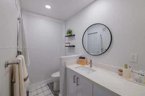 Touwnhouse à vendre à Pembroke Pines, Floride: 2 chambres, 124.3 m2 № 2305404 - photo 16