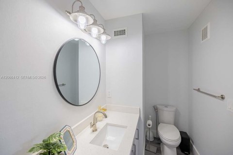 Touwnhouse à vendre à Pembroke Pines, Floride: 2 chambres, 124.3 m2 № 2305404 - photo 22