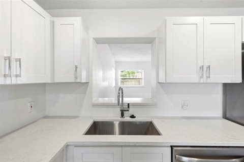 Casa en venta en Largo, Florida, 3 dormitorios, 135.45 m2 № 2157424 - foto 12