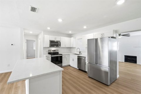 Casa en venta en Largo, Florida, 3 dormitorios, 135.45 m2 № 2157424 - foto 9