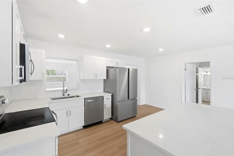 Casa en venta en Largo, Florida, 3 dormitorios, 135.45 m2 № 2157424 - foto 15