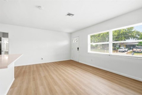 Casa en venta en Largo, Florida, 3 dormitorios, 135.45 m2 № 2157424 - foto 7