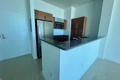 Condominio en venta en Miami, Florida, 1 dormitorio, 68.19 m2 № 2253057 - foto 2