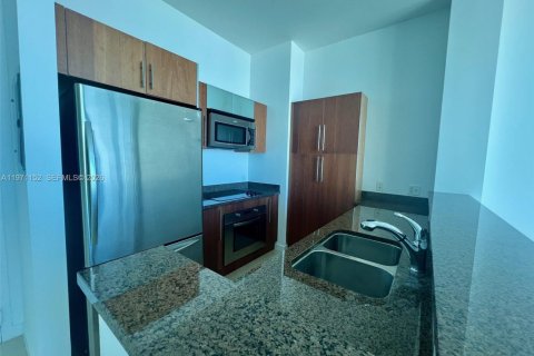 Condominio en venta en Miami, Florida, 1 dormitorio, 68.19 m2 № 2253057 - foto 3