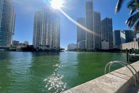 Condominio en Miami, Florida, 1 dormitorio  № 2253057