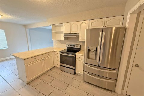 Villa ou maison à vendre à Lakeland, Floride: 3 chambres, 193.61 m2 № 2403012 - photo 11