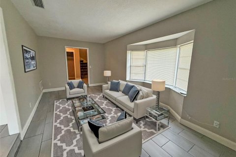 Villa ou maison à vendre à Lakeland, Floride: 3 chambres, 193.61 m2 № 2403012 - photo 4