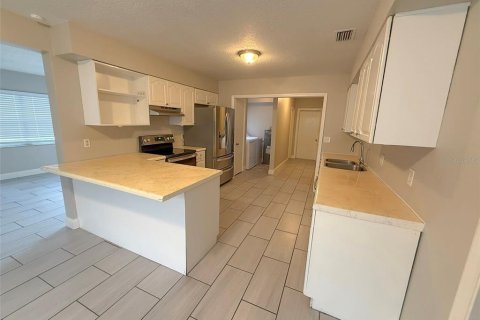 Villa ou maison à vendre à Lakeland, Floride: 3 chambres, 193.61 m2 № 2403012 - photo 9
