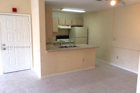 Снять в аренду кондоминиум в Хайалиа, Флорида 1 спальня, 72.65м2, № 1988530 - фото 2