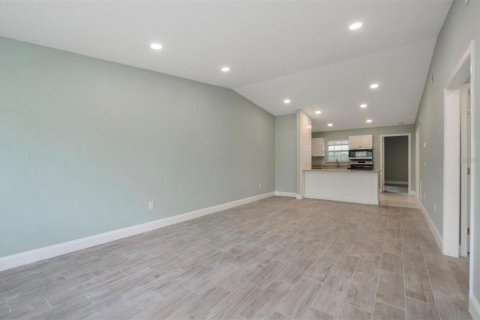 Adosado en alquiler en Orlando, Florida, 3 dormitorios, 102.75 m2 № 2201886 - foto 3