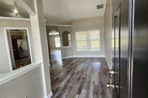 Villa ou maison à louer à Leesburg, Floride: 3 chambres, 140.38 m2 № 2119475 - photo 3