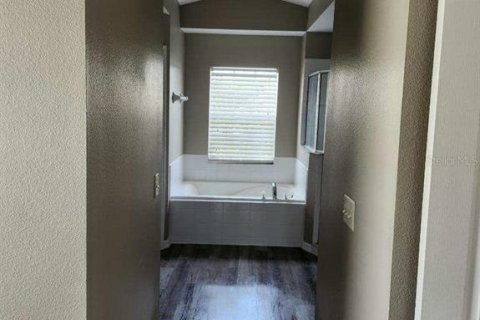 Villa ou maison à louer à Leesburg, Floride: 3 chambres, 140.38 m2 № 2119475 - photo 7