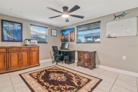 House in Holiday, Florida 2 bedrooms, 146.04 sq.m. № 2416670 - photo 27