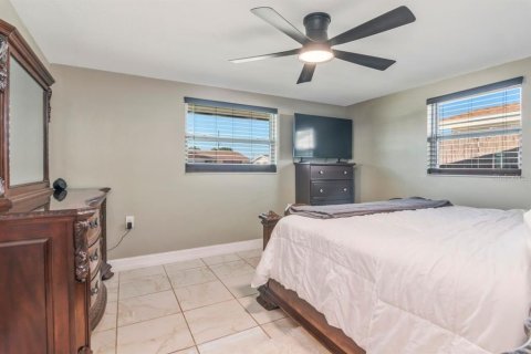 House in Holiday, Florida 2 bedrooms, 146.04 sq.m. № 2416670 - photo 23