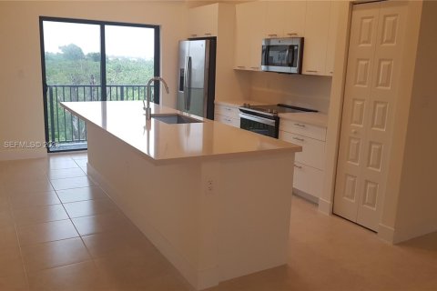 Appartement à louer à Doral, Floride: 2 chambres, 99.59 m2 № 1988090 - photo 5