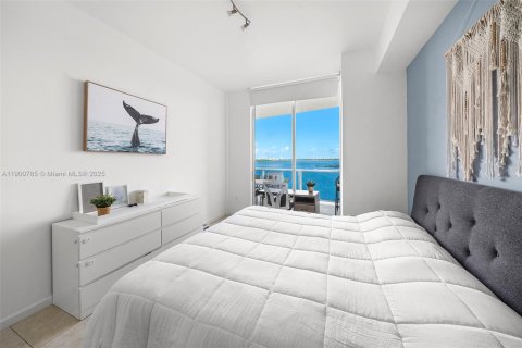 Condominio en alquiler en Miami, Florida, 1 dormitorio, 78.97 m2 № 1955566 - foto 23