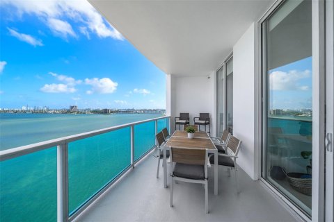 Condominio en alquiler en Miami, Florida, 1 dormitorio, 78.97 m2 № 1955566 - foto 10