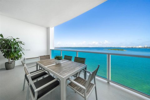 Condominio en alquiler en Miami, Florida, 1 dormitorio, 78.97 m2 № 1955566 - foto 13