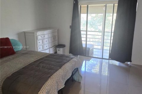 Condo in Coral Springs, Florida, 2 bedrooms  № 2028651 - photo 13