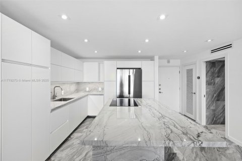 Купить кондоминиум в Майами-Бич, Флорида 1 спальня, 79.71м2, № 2056957 - фото 2