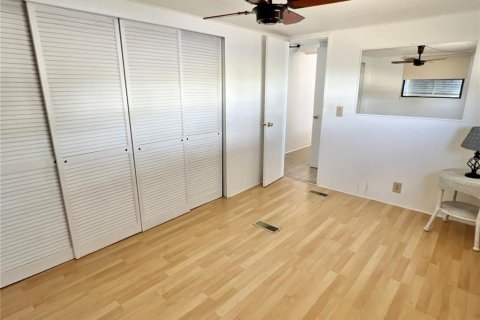 Снять в аренду квартиру в Сент-Питерсберг, Флорида 3 комнаты, 77.29м2, № 1916528 - фото 7