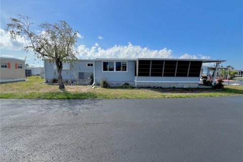 Снять в аренду квартиру в Сент-Питерсберг, Флорида 3 комнаты, 77.29м2, № 1916528 - фото 2