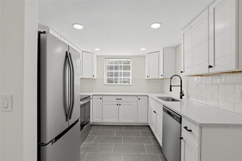 Copropriété à louer à Tampa, Floride: 2 chambres, 91.42 m2 № 2418641 - photo 7