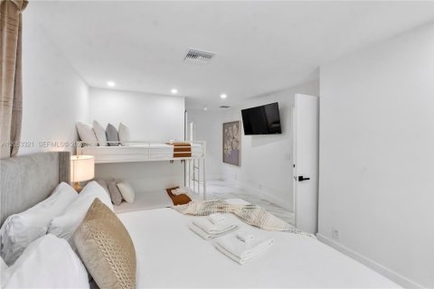 Villa ou maison à louer à Lauderdale-by-the-Sea, Floride: 5 chambres, 358.6 m2 № 2176876 - photo 15
