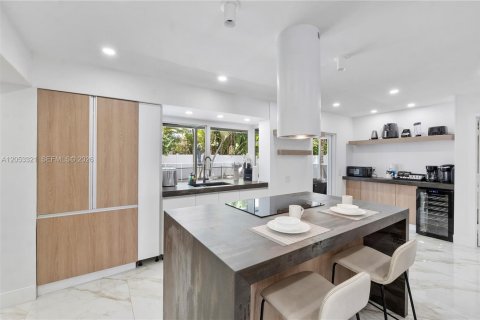 Villa ou maison à louer à Lauderdale-by-the-Sea, Floride: 5 chambres, 358.6 m2 № 2176876 - photo 8