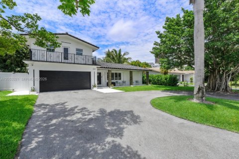 Villa ou maison à louer à Lauderdale-by-the-Sea, Floride: 5 chambres, 358.6 m2 № 2176876 - photo 2