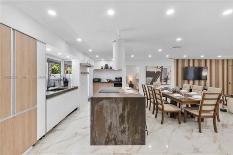 Villa ou maison à louer à Lauderdale-by-the-Sea, Floride: 5 chambres, 358.6 m2 № 2176876 - photo 10