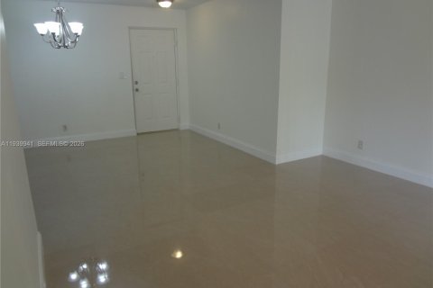 Condominio en alquiler en Plantation, Florida, 1 dormitorio, 74.88 m2 № 1997118 - foto 22