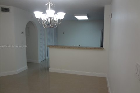 Condominio en alquiler en Plantation, Florida, 1 dormitorio, 74.88 m2 № 1997118 - foto 15