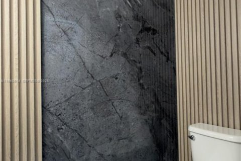 Copropriété à vendre à Doral, Floride: 3 chambres, 124.02 m2 № 1999194 - photo 5