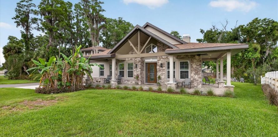 Villa ou maison à Lutz, Floride 4 chambres, 271.83 m2 № 2353168