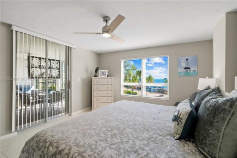 Купить кондоминиум в Исламорада, Вилладж оф Айлендс, Флорида 2 спальни, 161.28м2, № 2018961 - фото 14