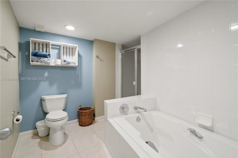 Купить кондоминиум в Исламорада, Вилладж оф Айлендс, Флорида 2 спальни, 161.28м2, № 2018961 - фото 17