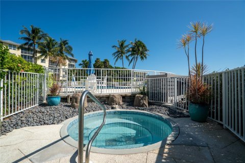 Купить кондоминиум в Исламорада, Вилладж оф Айлендс, Флорида 2 спальни, 161.28м2, № 2018961 - фото 26