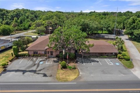 Immobilier commercial à vendre à Inglis, Floride: 762.54 m2 № 2166815 - photo 2