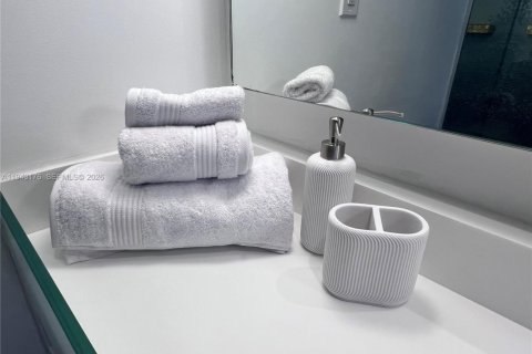 Copropriété à louer à Miami Beach, Floride: 45.06 m2 № 1999512 - photo 16