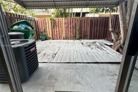 Touwnhouse à vendre à Davie, Floride: 2 chambres, 123.56 m2 № 2168254 - photo 9
